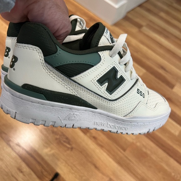 New Balance 550 - Picture 8 of 14